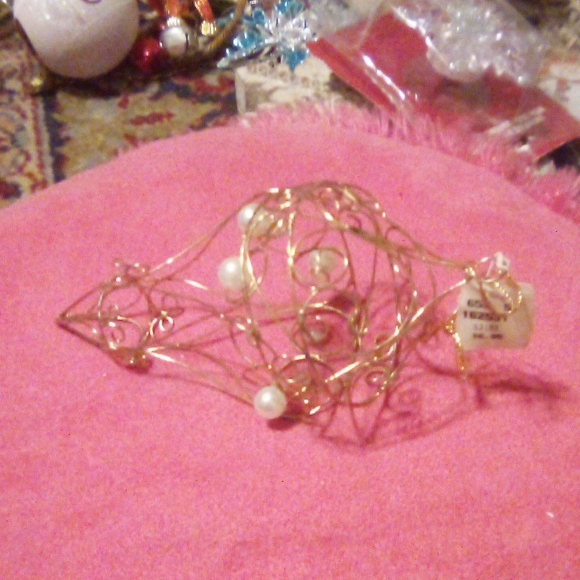 NWT, NWOT 5 Pc. Set Victorian, Metal, Plastic, Glass Christmas Ornaments - Picture 2 of 6